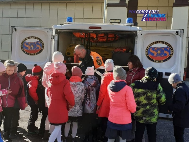 11 октября  спасатели РОССОЮЗСПАСа провели профилактическую беседу по пожарной безопасности с учениками начальных классов Мирновской школы