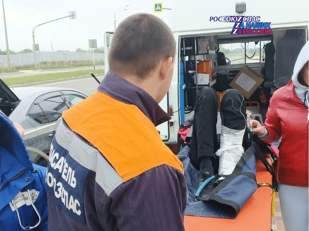 30 апреля в городе Ставрополе во время возвращения на базу, добровольцы  стали свидетелями дорожно-транспортного происшествия - Российский союз  спасателей