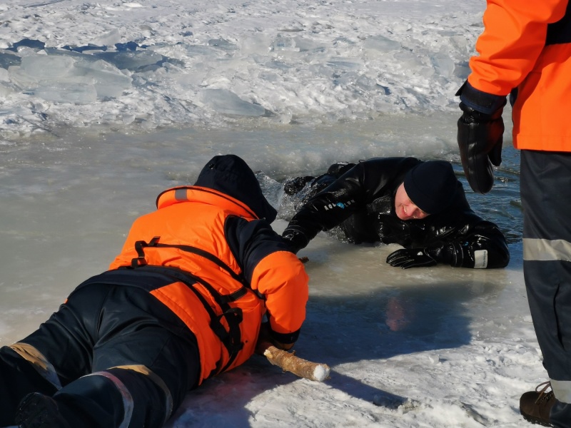 Осторожно: тонкий лед! Профилактическая акция во Владимирской области для детей.