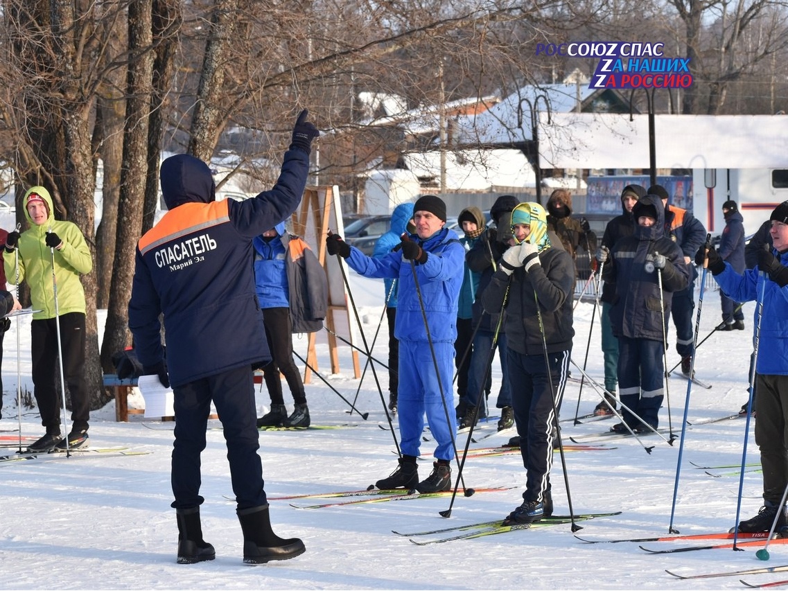 Спасатели Марий Эл приняли участие в соревнованиях по лыжным гонкам