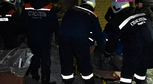 Спасатели Марий Эл совместно с пожарными извлекли пострадавшего из-под обвалившегося потолка