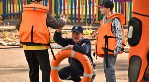 Спасатели Марий Эл продолжают проводить профилактические занятия в рамках "Месячника безопасности детей"