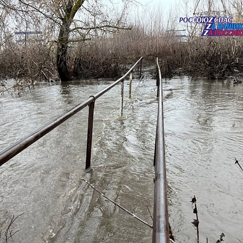 Ульяновские спасатели ликвидировали новый затор на реке Сельдь