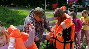  14 июня спасатели Козьмодемьянской аварийно-спасательной группы ГБУ РМЭ "МАСС" рассказали о правилах безопасного поведения на водных объектах