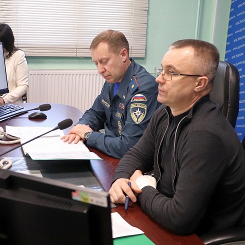На комиссии по чрезвычайным ситуациям ГУ МЧС губернатору Владимирской области рекомендовали повысить режим противопожарной опасности
