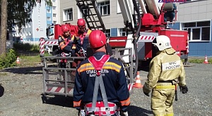 Спасатели АСФ города Барнаула 19 июля 2023 года приняли участие в очередных пожарно-тактических учениях