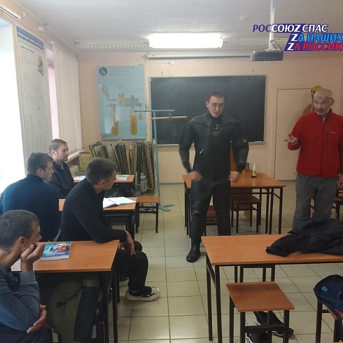 Спасатели Марий Эл прошли обучение в Воронежской водолазной школе