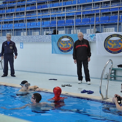 Занятия по подготовке профессиональных спасателей Саранского ПСО МЧС России
