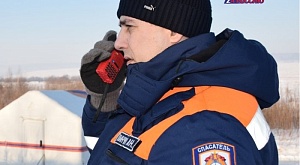 В Красноярске спасатели по телефону помогли мужчине выйти из леса