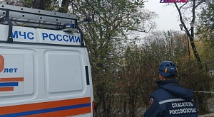 14 ноября в Ставропольский краевой общественный поисково-спасательный отряд поступила заявка - рядом со школой находится аварийная ветка