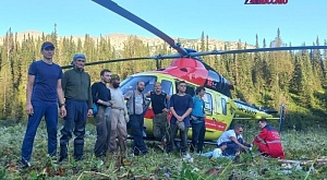 Девушка, возвращаясь с маршрута в составе туристической группы, вдоль реки Амзас, в районе приюта Соболиный, травмировала ногу