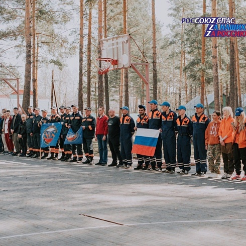 В селе Павловск Алтайского края 6 и 7 мая прошли учения добровольных и профессиональных спасателей по поиску потерявшихся людей