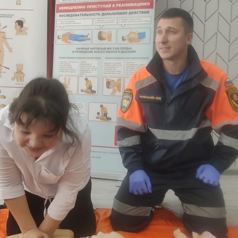 Спасатели РОССОЮЗСПАС Владимирской области провели занятия по оказанию первой помощи в «Точке роста» в поселке Мелехово