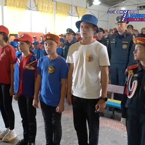 В Алтайском крае начала работать 38 профильная смена дружин юных пожарных