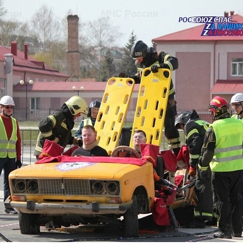 В Пензенской области состоялся 2 (окружной) этап соревнований на звание «Лучшая команда МЧС России по проведению аварийно-спасательных работ при ликвидации чрезвычайных ситуаций на автомобильном транспорте в 2023 году»