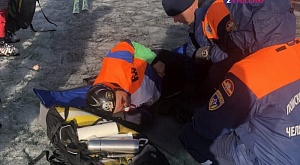 Спасатели Миасского отряда Поисково-спасательной службы Челябинской области оказали помощь кайтсерфингисту